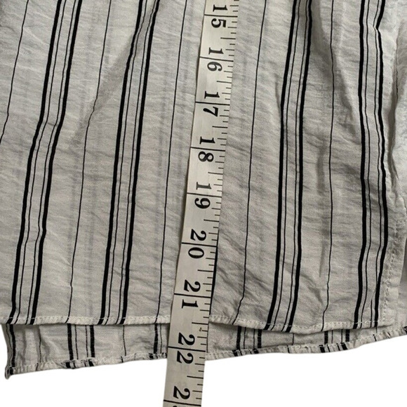 Vince Camuto Top Women's Size Small Cropped Ruffle Tiered Sleeve Twee Striped - Picture 4 of 4